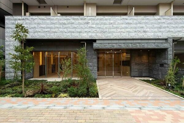 スプランディッド南千住のエントランス