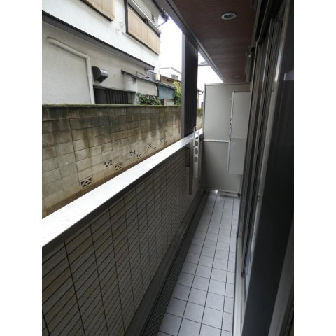 レイ　レ　ラヴィのバルコニー