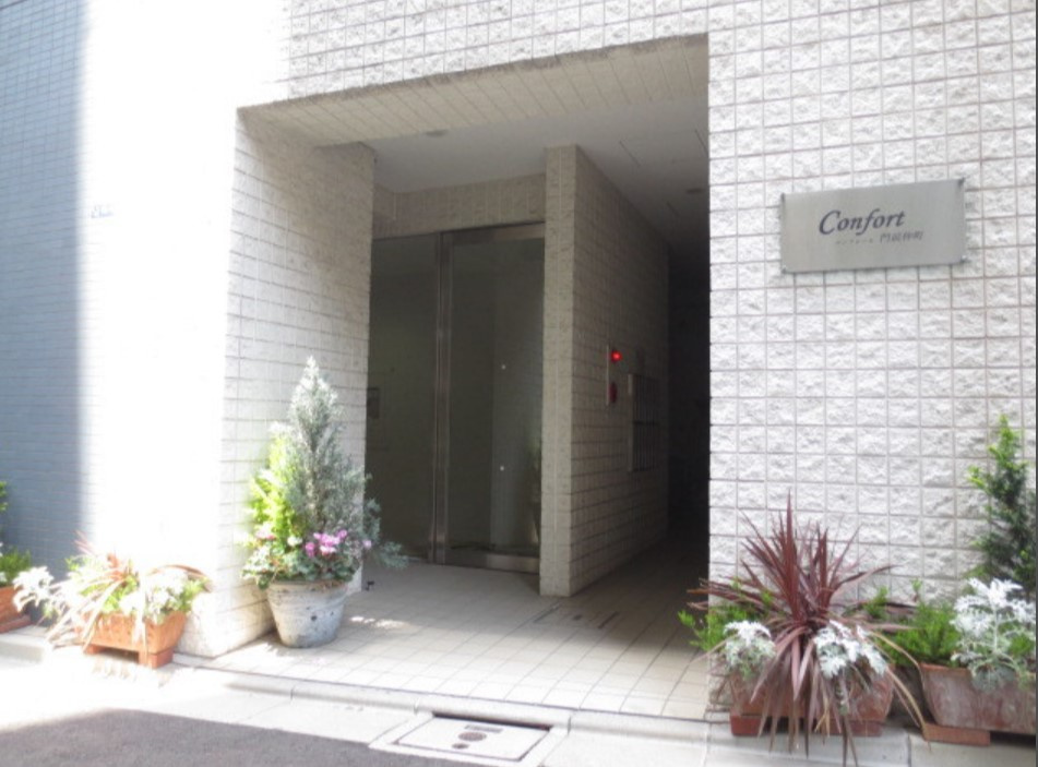 コンフォール門前仲町のエントランス