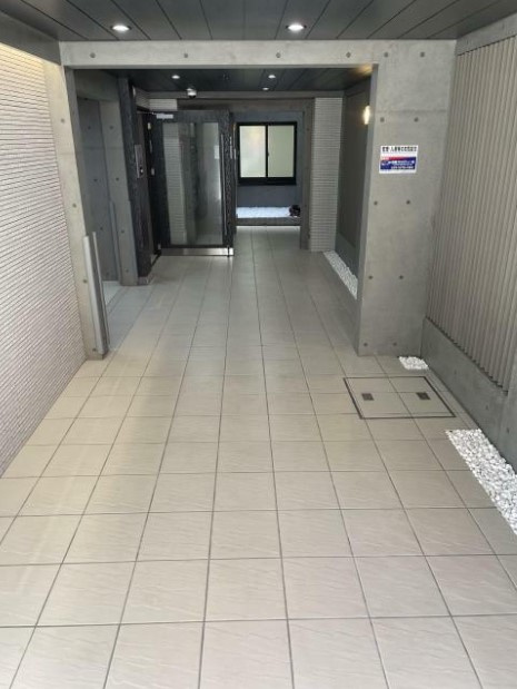 フォセット千早のエントランス