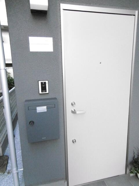 池田ビルの玄関