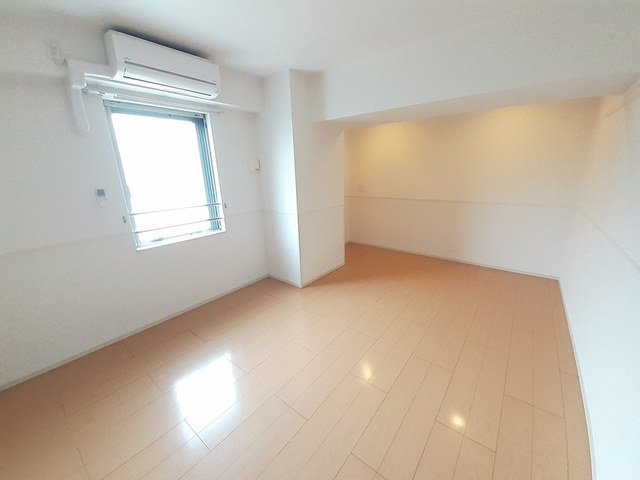 エアリーヒルズ芦屋の居間・リビング