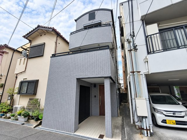 上田1丁目店舗付住宅の外観