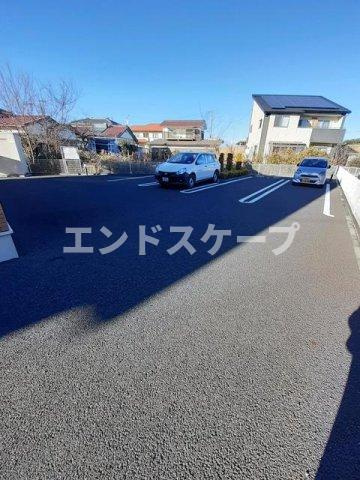 アパートメントこころの駐車場|高崎、前橋のお部屋探しはエンドスケープまで！お客様の理想お聞かせ下さい♪