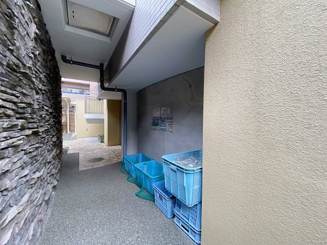 ラヴィドール田無のその他共用部分|綺麗に管理された清潔感のある共用ゴミ捨て場スペースです。居住者のマナーも良く、日々の暮らしの中で衛生面でも安心してお過ごしいただけます。管理体制の良さが伺える快適なマンション環境です。