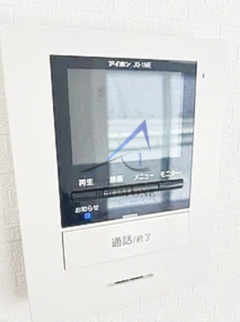 荒井マンションのセキュリティ|モニター付きインターホンです。