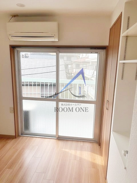 荒井マンションの居間・リビング|洋室のお部屋です。