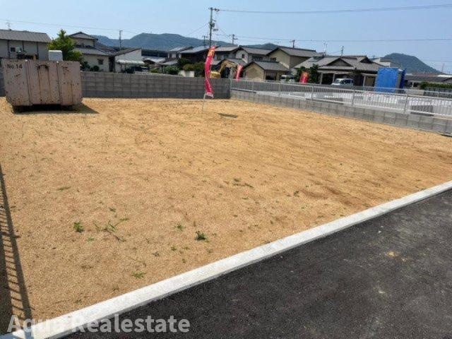 高松市円座町の新築一戸建の前面道路含む現地写真|前面道路含む現地写真です