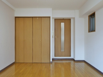 神戸市東灘区深江本町３丁目の賃貸マンションの居間・リビング