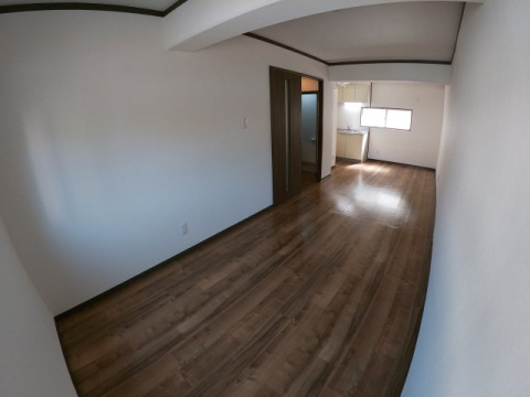 芦屋市春日町のタウンの居間・リビング