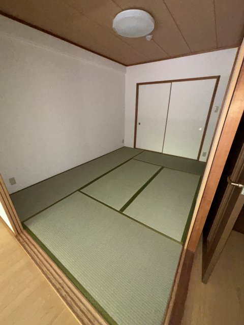 芦屋市朝日ケ丘町の賃貸マンションの居間・リビング