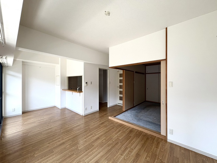 西宮市門戸東町の賃貸マンションの居間・リビング