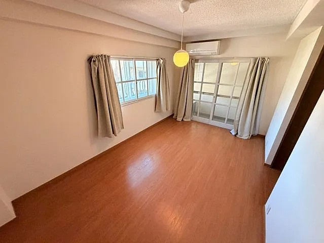 芦屋市東芦屋町の賃貸マンションの居間・リビング