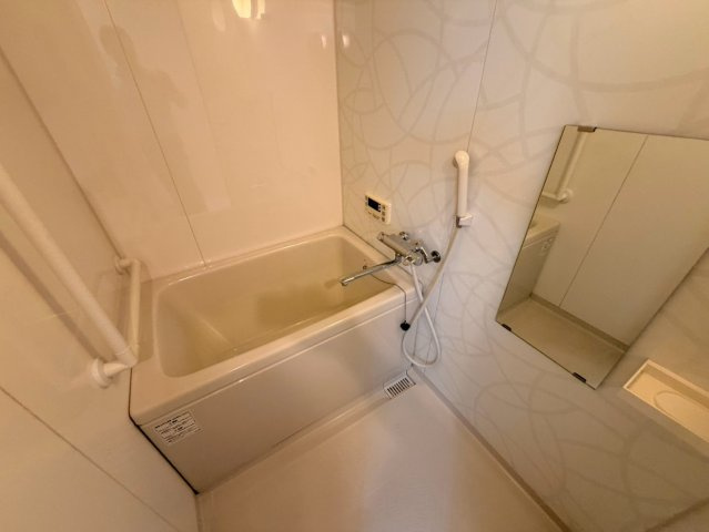 芦屋市東芦屋町の賃貸マンションの浴室