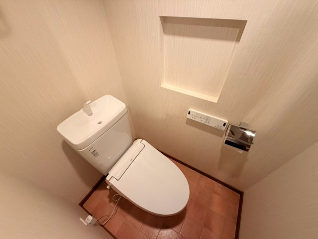芦屋市東芦屋町の賃貸マンションのトイレ