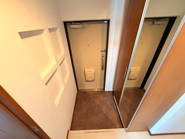 芦屋市東芦屋町の賃貸マンションの玄関
