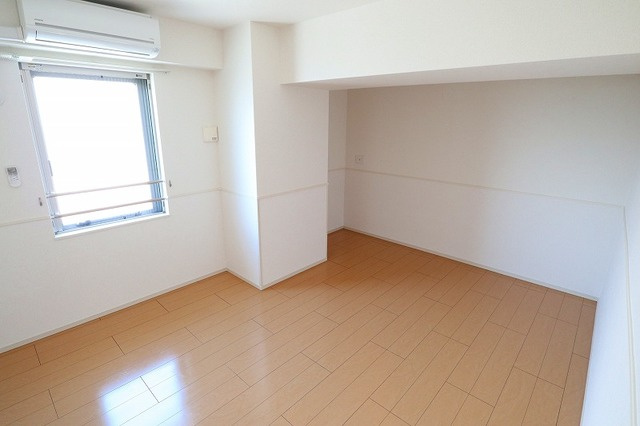 エアリーヒルズ芦屋の居間・リビング