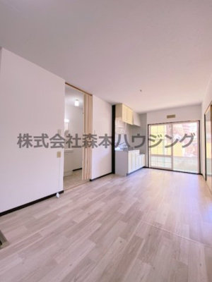 【居間・リビング】 | 　シャインハヤミ | おしゃれな居間です