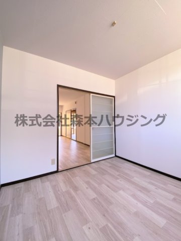 【洋室】 | 　シャインハヤミ | 使い勝手のいい洋室です