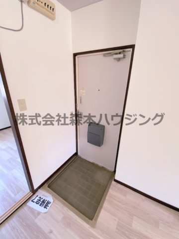 【玄関】 | 　シャインハヤミ | 毎日通る玄関はこちらです