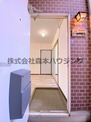 【内装】 | 　シャインハヤミ | 明るい色調の室内です