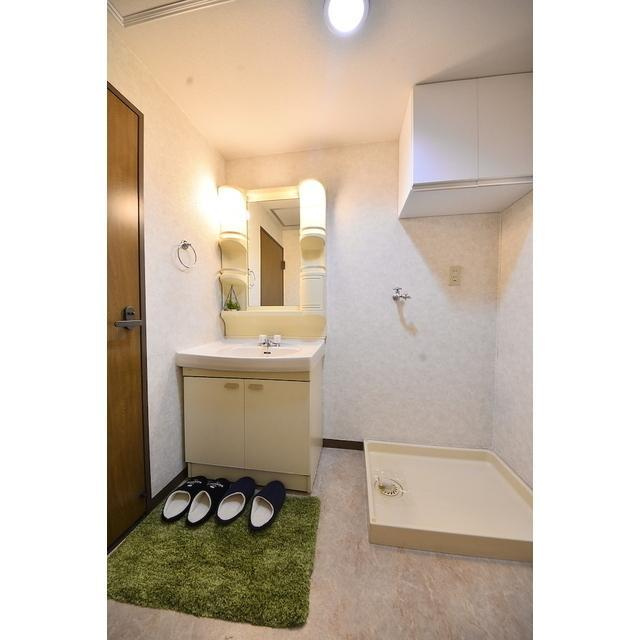 調布市西つつじケ丘３丁目の賃貸マンションの独立洗面台