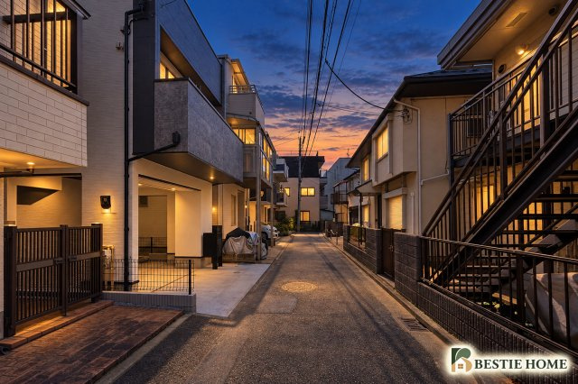 ■BESTie美邸100選■平間駅　歩き8分♪南向き×全室南向き×床暖房×2駅利用可の前面道路含む現地写真