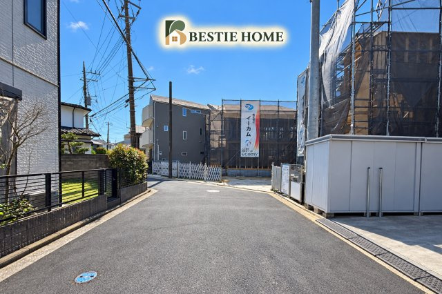 ■BESTie美邸100選■保土ヶ谷駅　LDK18.9帖♪パントリー×2駅利用可×WIC×SICの前面道路含む現地写真