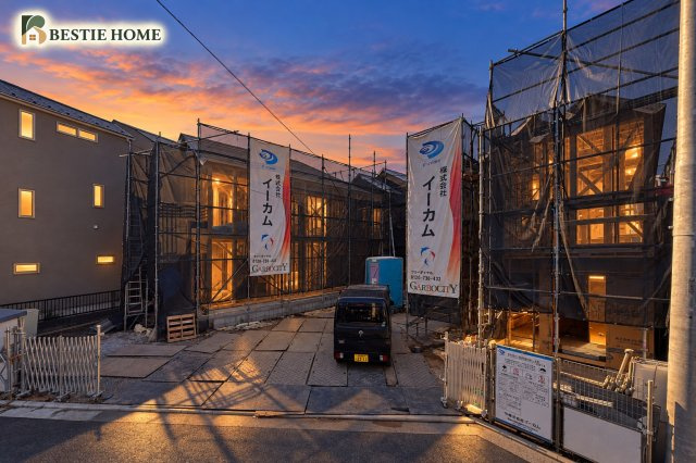 ■BESTie美邸100選■保土ヶ谷駅　LDK18.9帖♪パントリー×2駅利用可×WIC×SICの前面道路含む現地写真