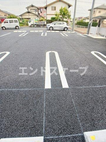 ラ・ルーチェ　八幡　Ⅰの駐車場|高崎、前橋のお部屋探しはエンドスケープまで！お客様の理想お聞かせ下さい♪