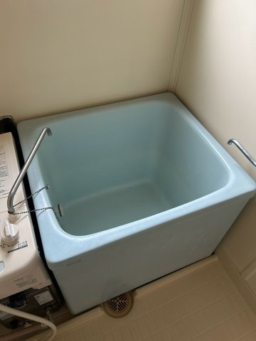 新力ハウスの浴室