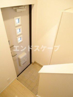 Ｒａｉｎｂｏｗ　Ｓｋｙ　ｙの玄関|高崎、前橋のお部屋探しはエンドスケープまで！お客様の理想お聞かせ下さい♪