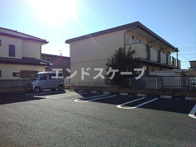 プリムローズの駐車場|高崎、前橋のお部屋探しはエンドスケープまで！お客様の理想お聞かせ下さい♪