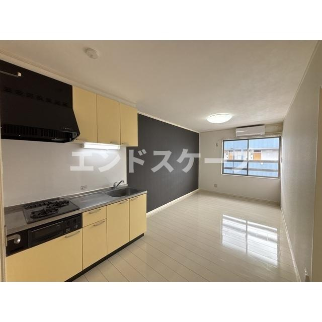 GARDEN　MIYAKOⅡの居間・リビング|高崎、前橋のお部屋探しはエンドスケープまで！お客様の理想お聞かせ下さい♪