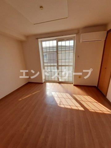 ミレニアムＡの居間・リビング|高崎、前橋のお部屋探しはエンドスケープまで！お客様の理想お聞かせ下さい♪
