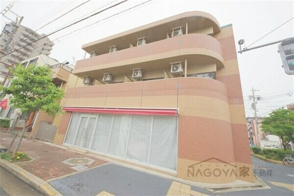 【外観】 | Ayers　Rock仲田