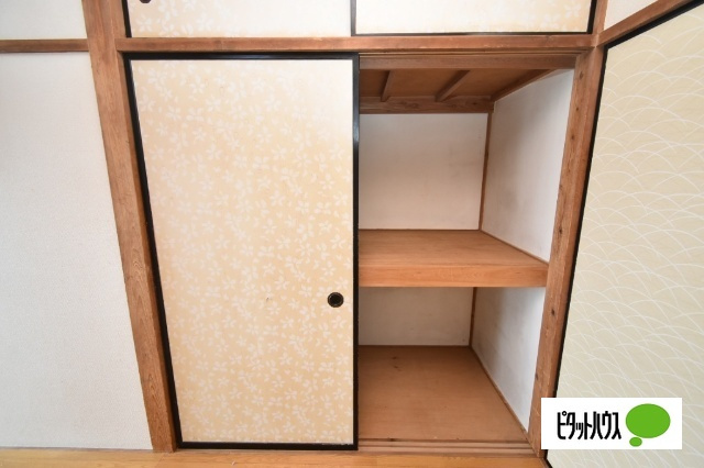 小林ハイツの収納