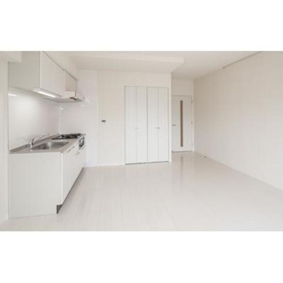 【居間・リビング】 | ヒュペリオン東陽町 | ※写真は同タイプ住戸です。