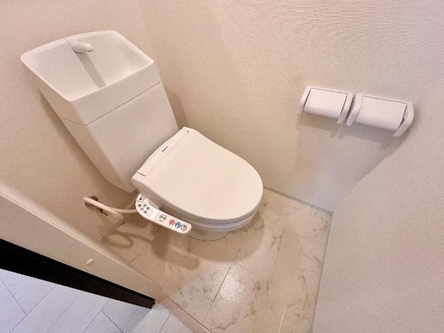 深井清水町アパート新築工事のトイレ|シャワー付トイレ（イメージ）