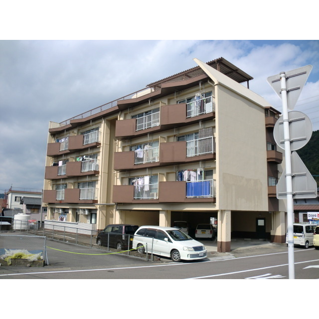 岐阜市三田洞東１丁目のアパートの外観