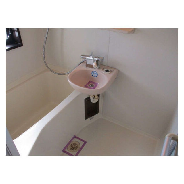 岐阜市早田東町８丁目のアパートの浴室