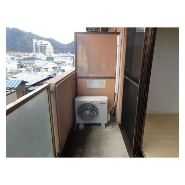 岐阜市早田東町８丁目のアパートのバルコニー