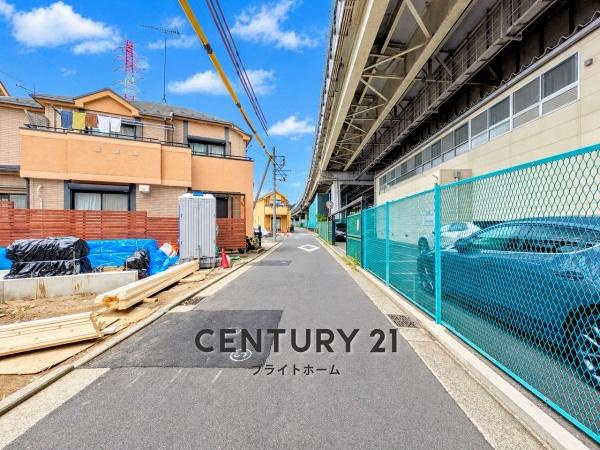 横浜市都筑区東山田町の新築一戸建の前面道路含む現地写真|陽当りの良さが伝わります。
是非一度、現地へ起こしください。

