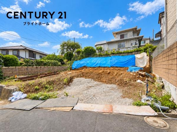 横浜市旭区中希望が丘の新築一戸建の前面道路含む現地写真|車通りが少ない為、小さなお子様にも安心です。
是非一度、現地へ起こしください。