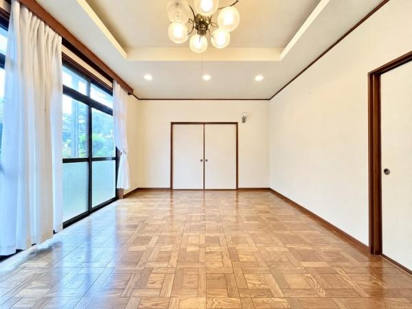 【居間・リビング】 | 須磨区高倉台7丁目　中古戸建