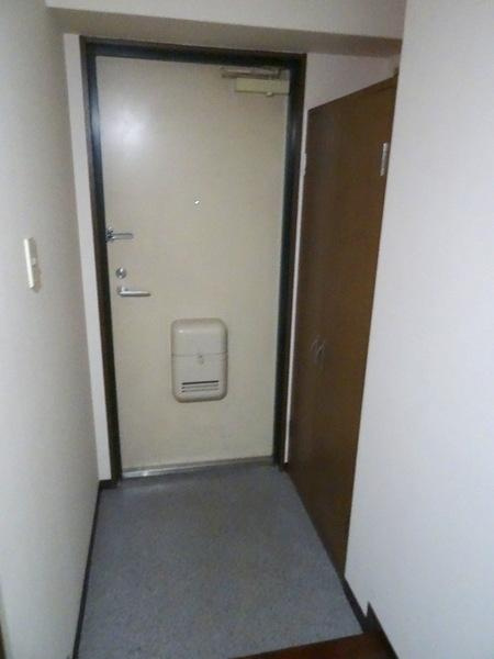 クラモトマンションの玄関|★表玄関です★