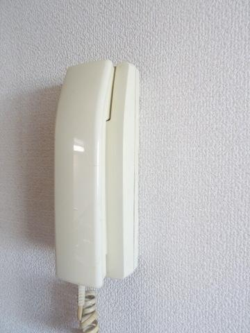 クラモトマンションのセキュリティ|★インターホン付き★