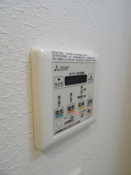 HRフロントリーガル難波ＷＥＳＴの浴室|★浴室乾燥機★