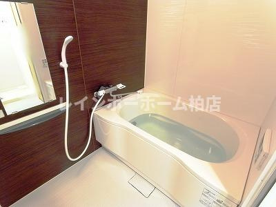 仲介手数料（賃料の1.10ヵ月）の50％OFF対象物件！の浴室