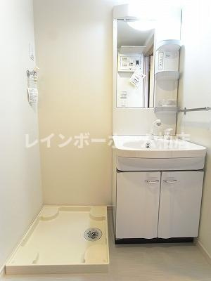 仲介手数料（賃料の1.10ヵ月）の50％OFF対象物件！の独立洗面台